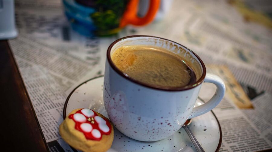 Navidad entre Montañas: Un Brindis con Aroma a Café